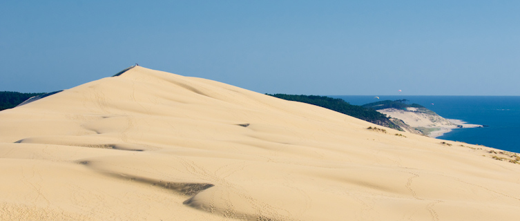 The Arcachon coastline boasts golden sands and the biggest sand dune in Europe 
