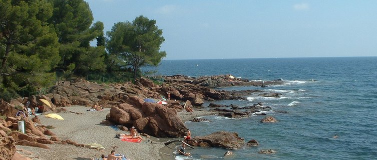 Watersports are available on St Raphael beach