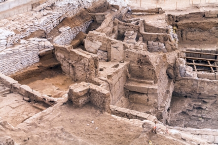 Çatalhöyük dates back to 7500 BC